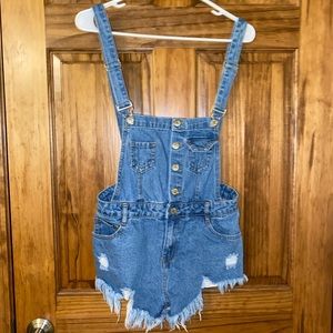 Overall shorts